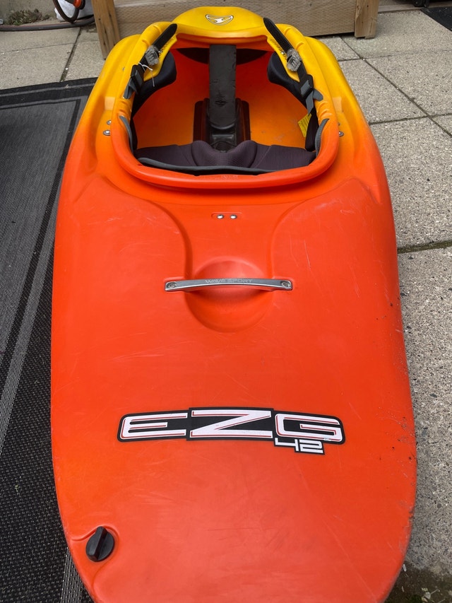 Wave Sport EZG42 kayak,paddle and life jacket. Other London Kijiji
