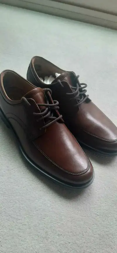 Clarks Men's Leather Shoes 8.5 Sale, View more