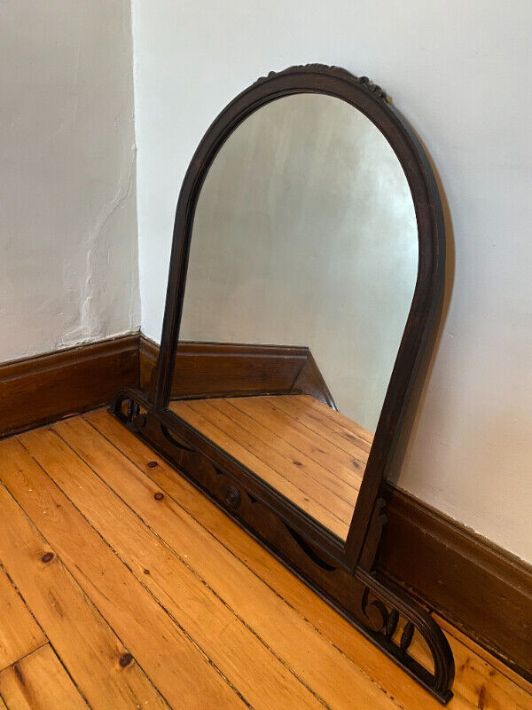 Gorgeous Antique Mirror with Ornate Wood Frame from 1924 in Arts & Collectibles in Kitchener / Waterloo - Image 4
