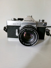 Minolta SR-7  SLR 35mm Film Camera W/Auto Rokkor 55mm F/1.8 Lens
