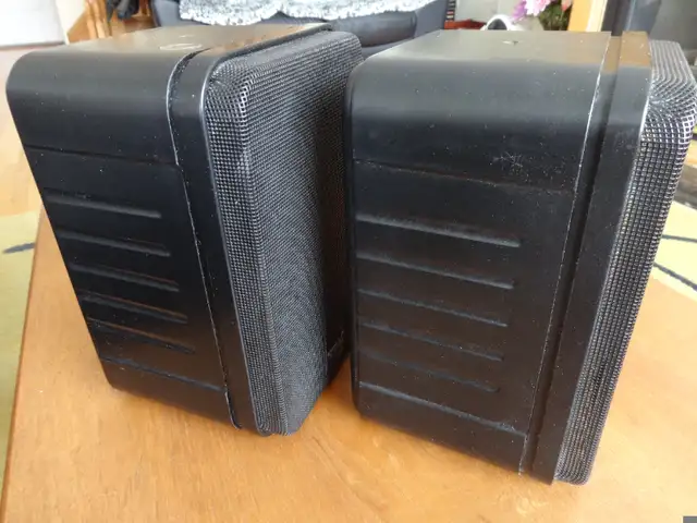 TEAC LS-X600 3 WAY INDOOR/OUTDOOR BOOKSHELF SPEAKERS FOR SALE in Speakers in Markham / York Region - Image 3