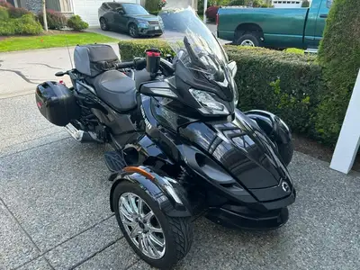 The bike is in exceptional conditional and fully serviced ready to go. OBO