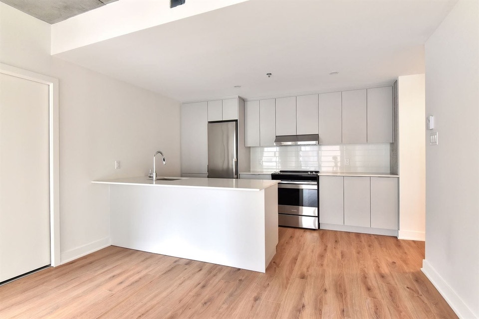 Appartement Condo 3 1/5 Berri Uqam Centre ville tout compris 5