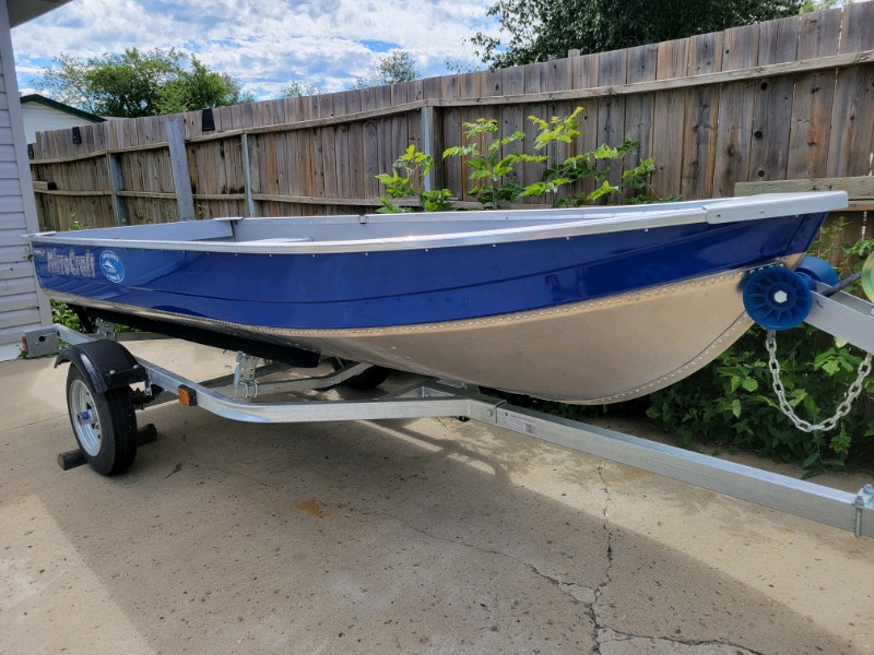 12' fishing boat, trailer, motor, seats, and life jackets Boat Parts, Trailers & Accessories