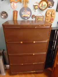 4 drawer solid wood dresser