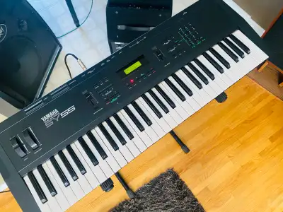 Yamaha SY55 Portable Piano Synthesizer , View more