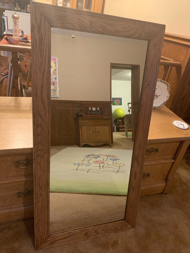 Antique Mirror in Home Décor & Accents in Oshawa / Durham Region - Image 2