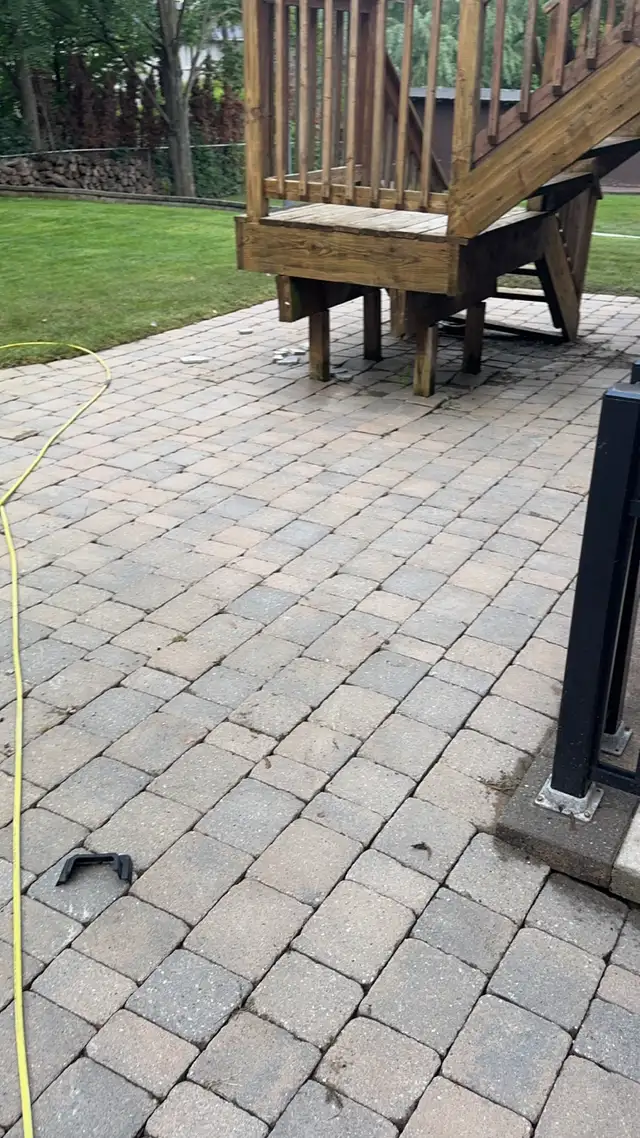Interlocking Patio Stones566985236929597441