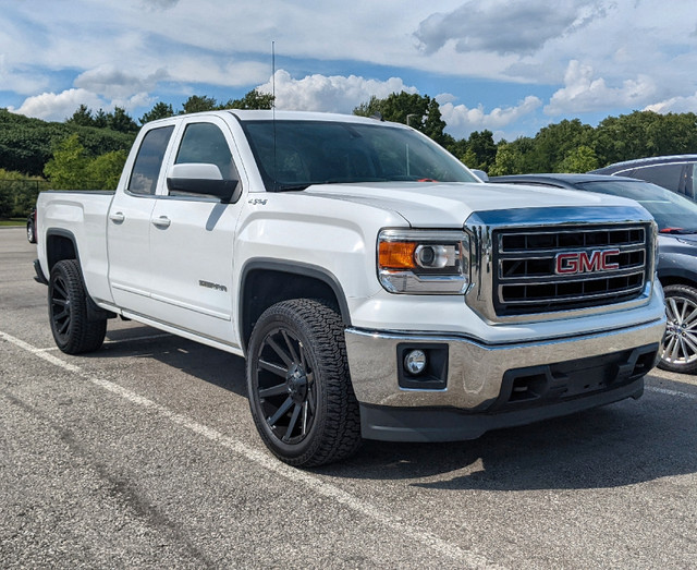 2014 GMC Sierra 1500 SLE in Cars & Trucks in Kitchener / Waterloo