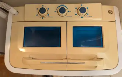 PORTABLE WASHING MACHINE/SPINNER! Needs input hose. Works well. $25.00 or best offer.