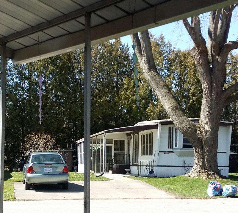 Spacious Mobile Home On Large Lot In Green Haven Estates Sarnia
