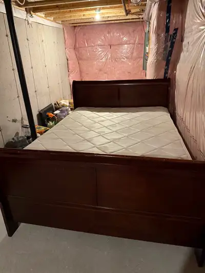     ️ Used Solid Wood Queen Bed Set for Sale Complete Set, View more