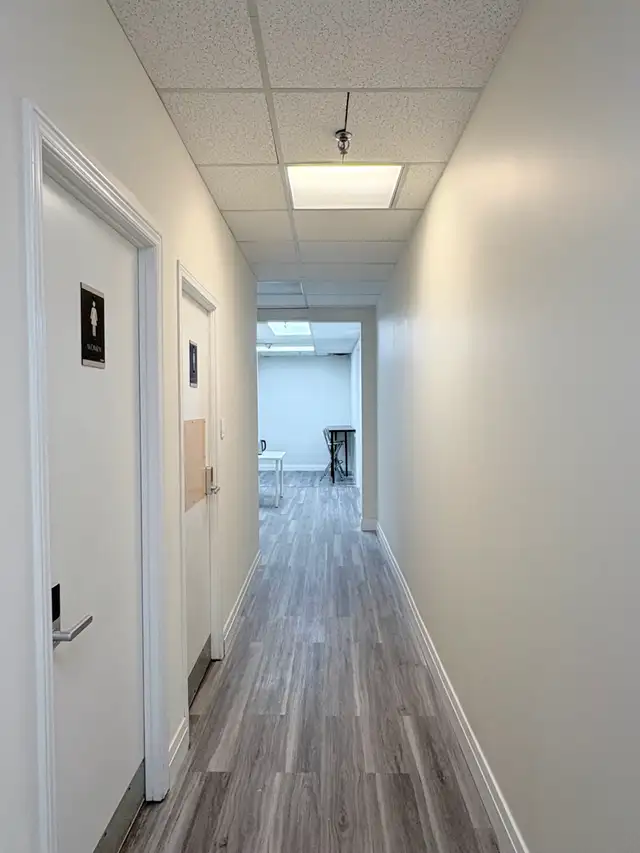 Find the perfect office space for your business! in Ontario in Canada - Image 9
