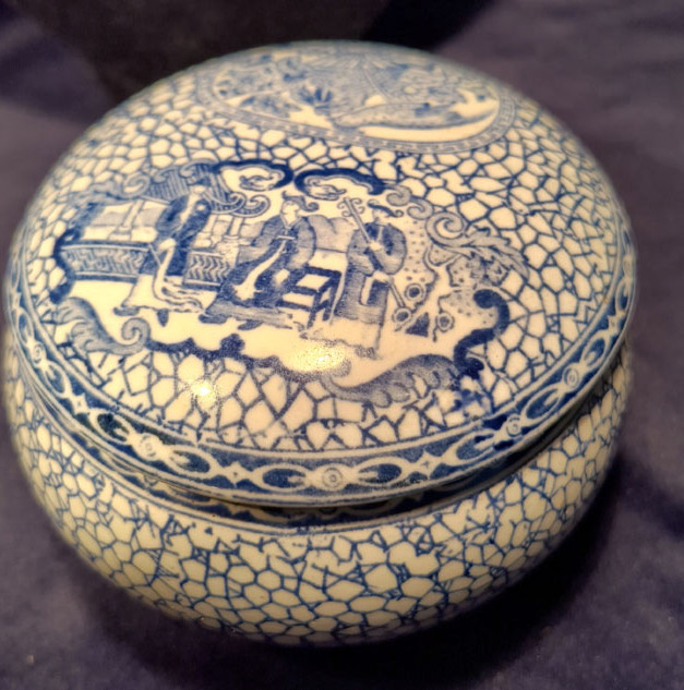 Vintage:  Antique William Adams English Pottery Trinket Jar in Arts & Collectibles in Oakville / Halton Region - Image 3