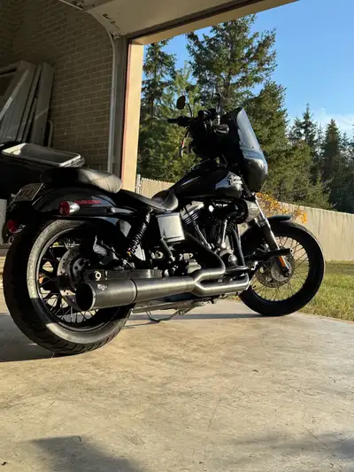 Harley davidson dyna street bob -seulement 20 000 km- Stage 3 screaming eagle Pipes vances & hines V...