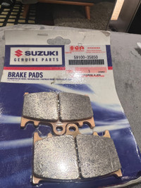 Suzuki GSXR 600 OEM  Front brake pads Full Pair  both calipers