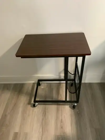Small rolling desk