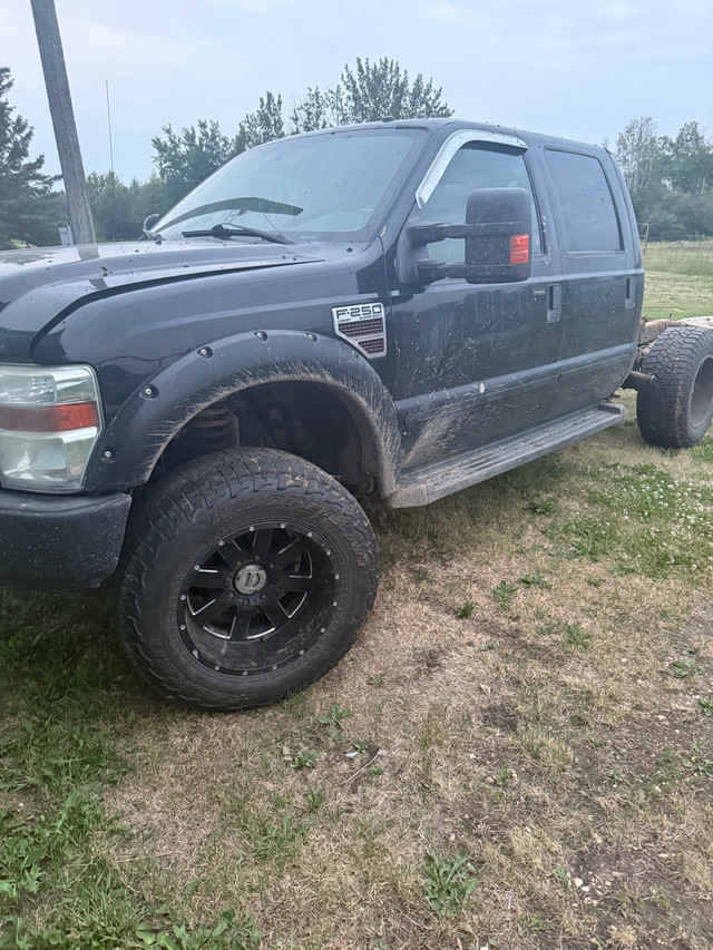 2008 ford f250 in Cars & Trucks in Edmonton - Image 3