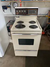 Apartment size stove