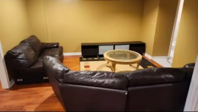 1 room basement for rent.Unfurnished, shared bathrooms/kitchen in Room Rentals & Roommates in Oakville / Halton Region - Image 2