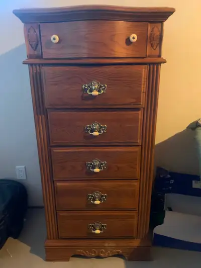 Solid Oak 6-Drawer Dresser – Excellent Condition, View more