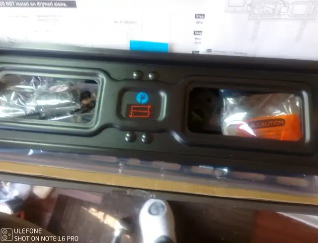 26-65 inch TVs  Wall Mount in Video & TV Accessories in City of Toronto - Image 4