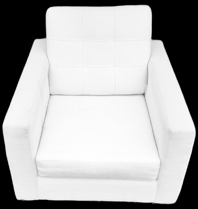 FREE DELIVERY White Armchair / sofa chair sofa / couch in Couches & Futons in Richmond - Image 3