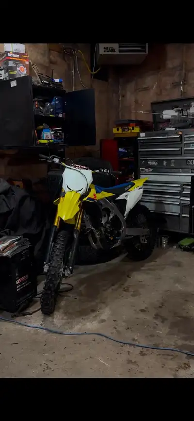 Hi there, I have a 2019 250 RMZ the bike has 110 hours on the frame frame 30 hours on the motor. Thi...
