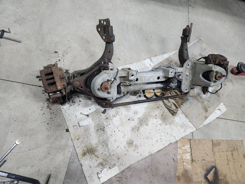 2010 crown vic front cradle Classic Cars London Kijiji