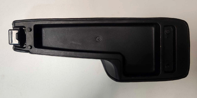 01-05 ACURA 1.7 EL HONDA CIVIC ACCOUDOIR CUIR CONSOL ARMREST dans Autres pièces et accessoires  à Laurentides - Image 4