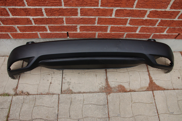 OEM 2019 HONDA HR-V REAR BUMPER COVER 71501-T7W-A100 GOOD COND. in Auto Body Parts in Gatineau - Image 2
