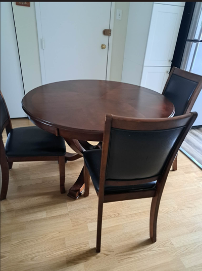 Table de cuisine + 3 chaises – Excellent état, View more