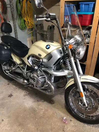 BMW first released the R1200C with an advance promotional placement of the motorcycle in the James B...
