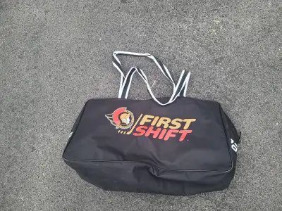 Kid's Hockey Bag (Pickup near Algonquin College / Sportsplex), View more