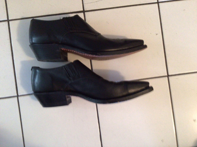 Bottes Cowboy Noires Taille 8 1/2 po. dans Chaussures pour hommes  à Granby