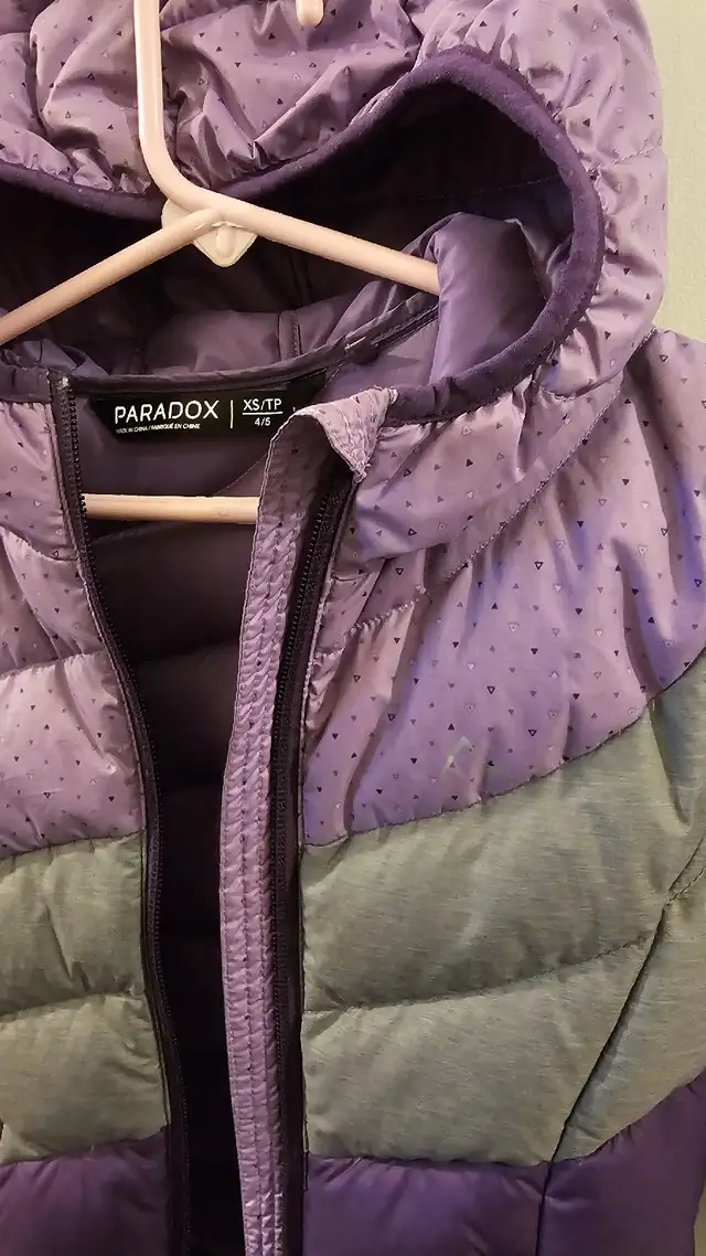 kids youth paradox packable jacket 4/5 in Kids & Youth in Edmonton - Image 3