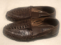 Men’s shoes brown leather upper with man made sole. Size 8.