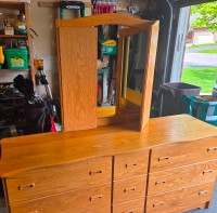 Solid Oak 9-drawer dresser + nightstands