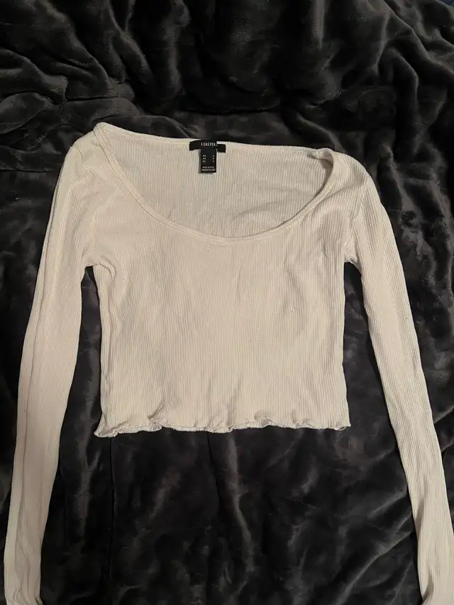 Woman’s clothes in Women's - Tops & Outerwear in London - Image 4