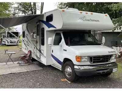 MOTORISÉ Classe C Coachman Freelander 2007 (Trois-Rivieres) (TRÈS RARE moteur diesel 100 000 km) VÉR...