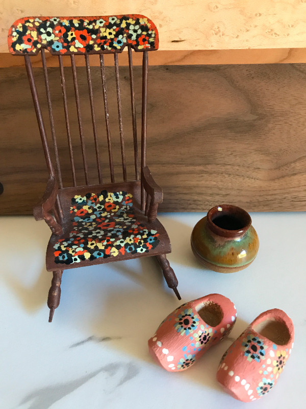 Miniature Rocking Chair Albert Nadeau, Pottery Pot & Dutch Clogs in Arts & Collectibles in Ottawa