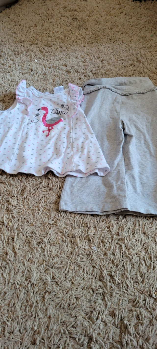 Baby girls clothes size 18 months  in Clothing - 18-24 Months in Lethbridge - Image 3