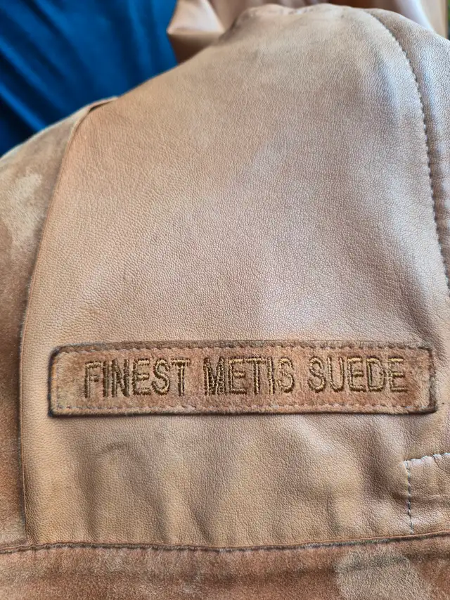 HUGO BOSS Tailored Suede Jacket in Men's in City of Toronto - Image 4