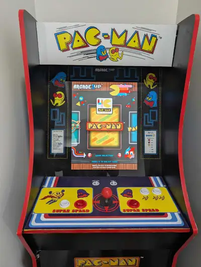 Pacman arcade in good condition. 5 pacman games + galaga.