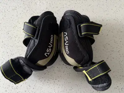 CCM youth large ASV Pro hockey elbow pads , View more