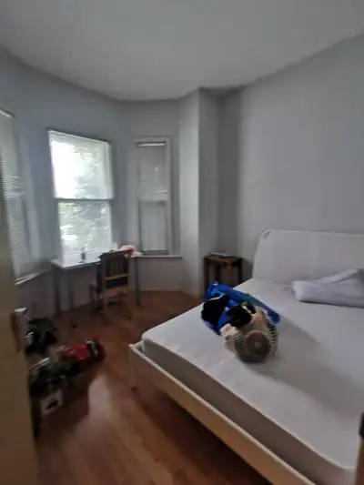 4bedroom for rent near Universityof Toronto; Sept 1st or earlier