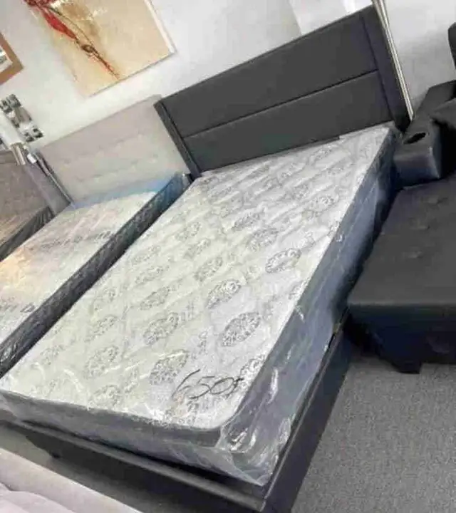 matelas available in Beds & Mattresses in City of Montréal - Image 2
