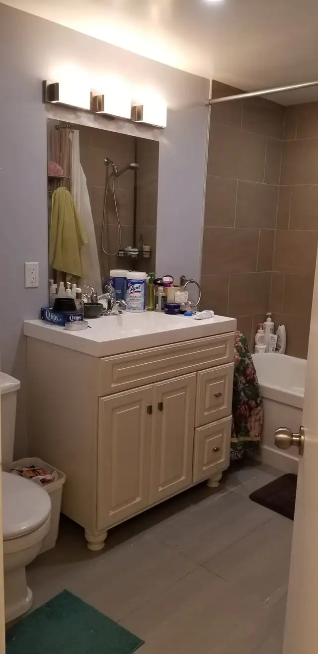 QTPOC space looking for new roommate in Room Rentals & Roommates in Vancouver - Image 5