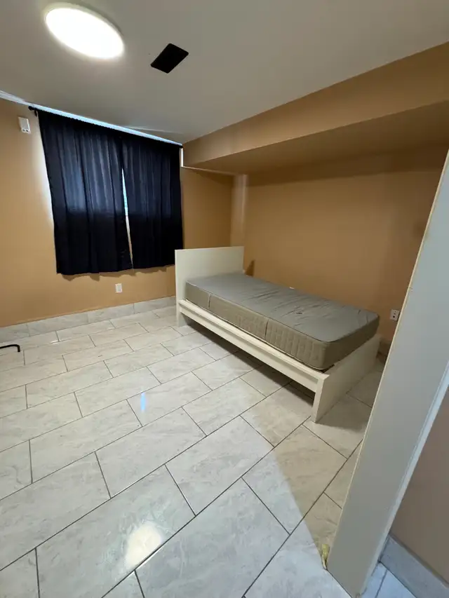 STARTING JULY 1ST – 3 ROOMS FOR RENT NEAR YORK UNIVERSITY in Room Rentals & Roommates in City of Toronto - Image 8