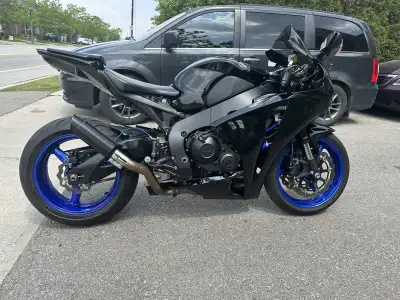 End of season sale price Cbr 1000 Fireblade, low kms and some custom touches, passed safety a few th...